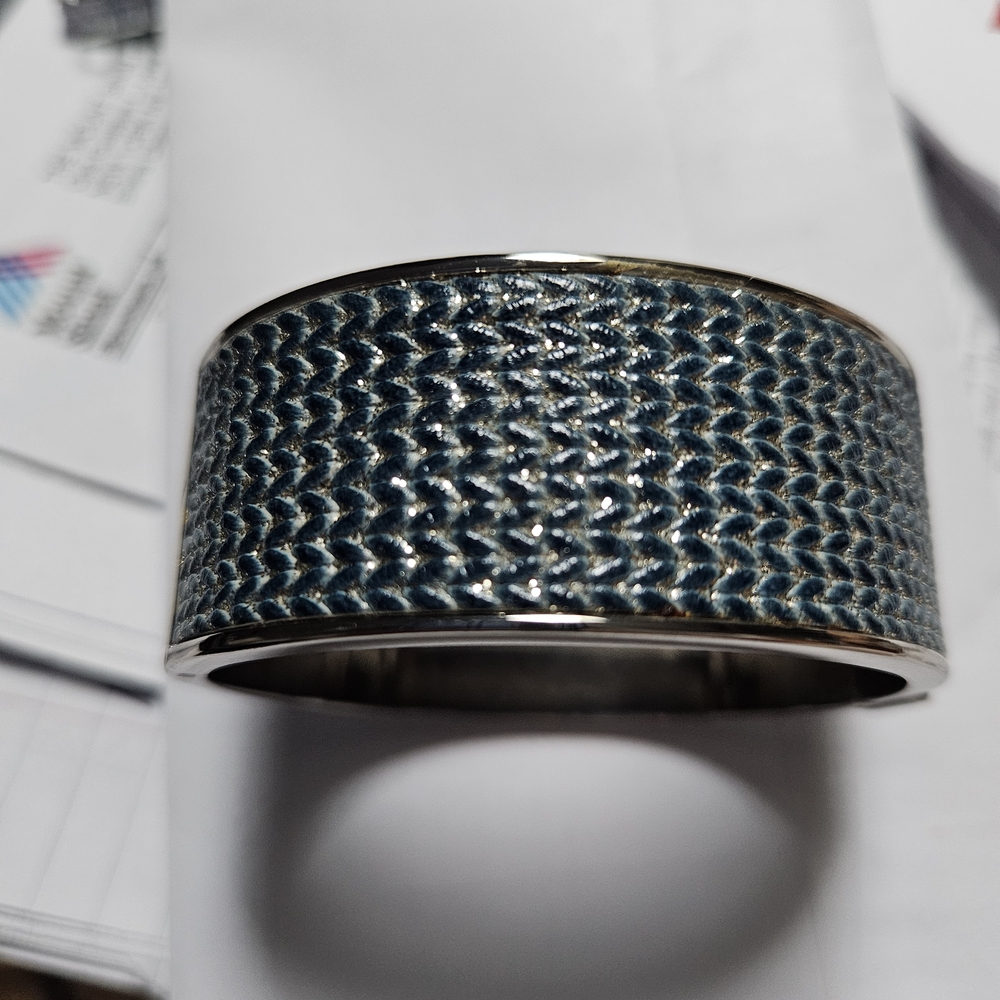 Elegant Silver and Blue Cuff Links